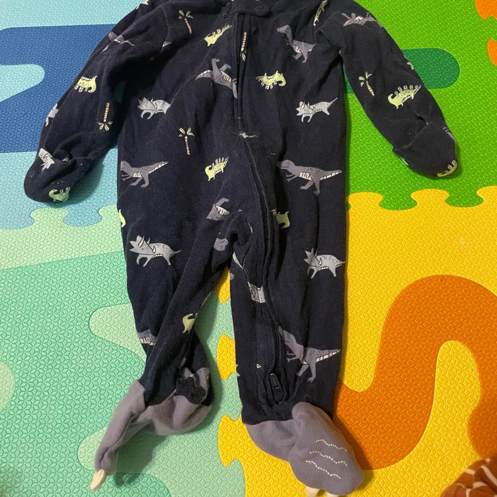 Carter’s zipper sleepers lot of 5 plus 1 button Mon Cheri sleeper 3 months